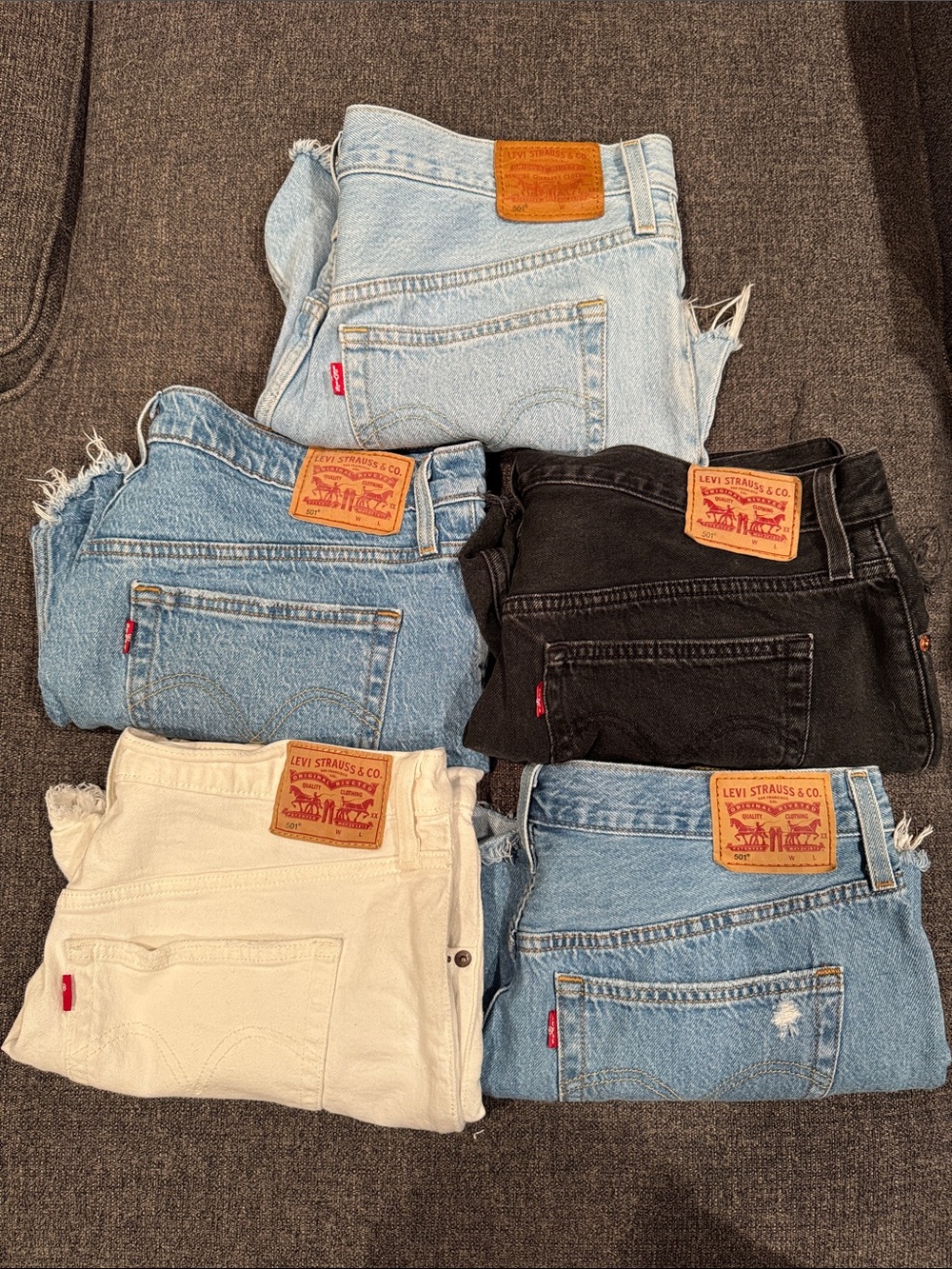 5 pairs of Levi’s 501 shorts
